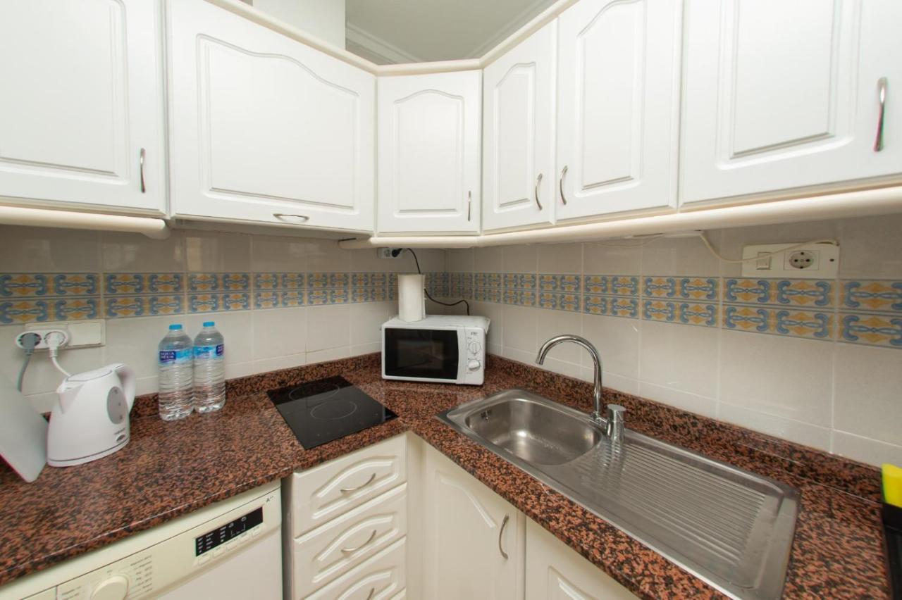 Студия на белоснежном пляже Los Locos Torrevieja Exterior foto