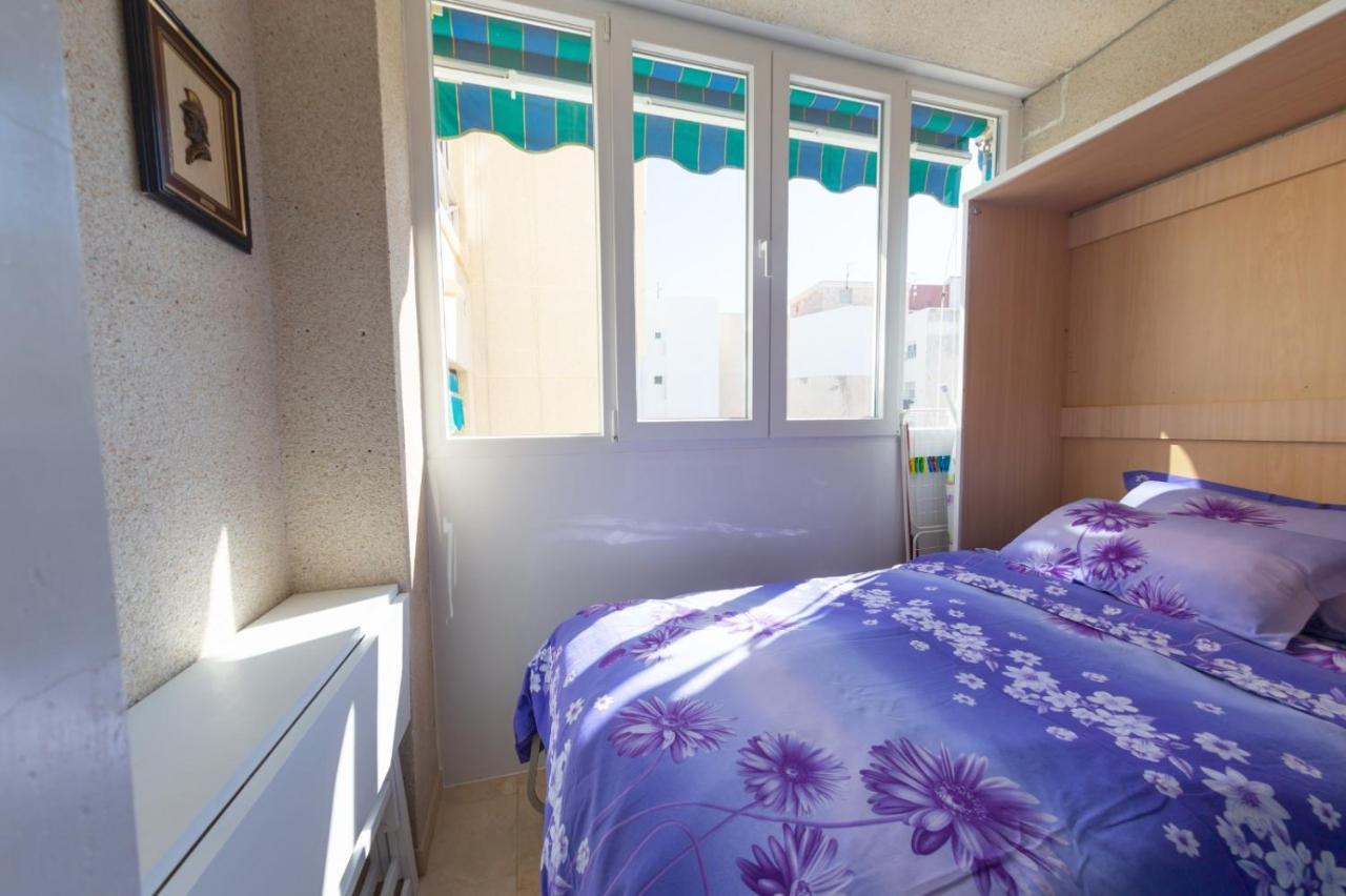 Студия на белоснежном пляже Los Locos Torrevieja Exterior foto
