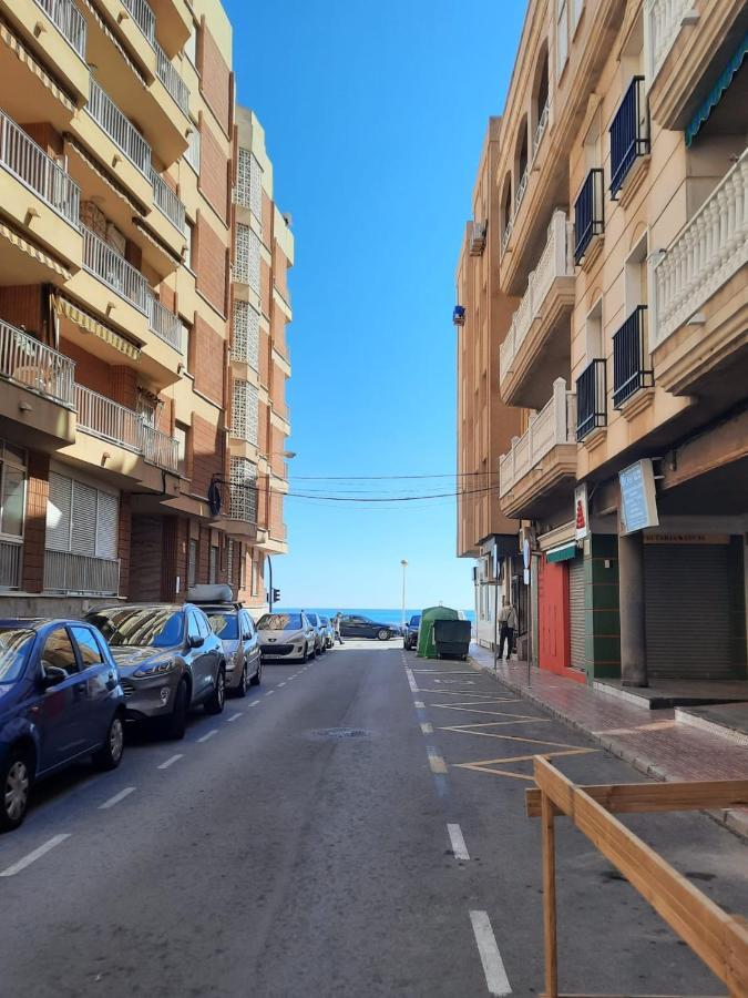 Студия на белоснежном пляже Los Locos Torrevieja Exterior foto