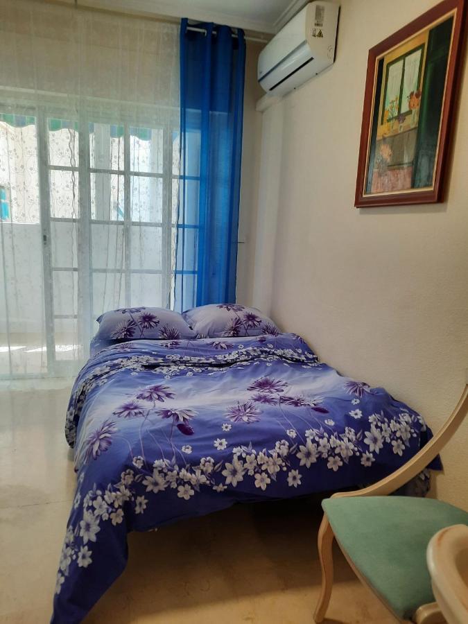 Студия на белоснежном пляже Los Locos Torrevieja Exterior foto